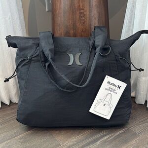 Hurley Horizon Shopper tote,zip top in/out pockets,removable crossbody strap